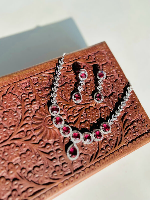 Glitz And Glam - Image 2