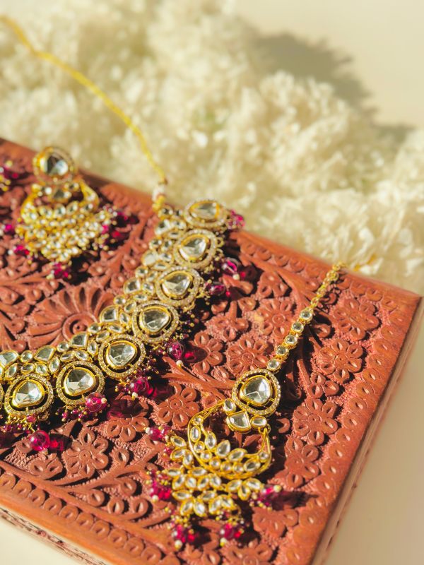 ROYAL ROSE - Image 5